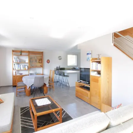 Holiday home Pretty New And Comfortable House Between Towns And Lakes Voglans