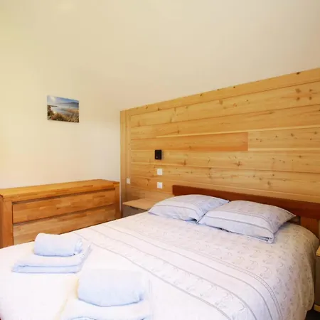 Pretty New And Comfortable House Between Towns And Lakes *